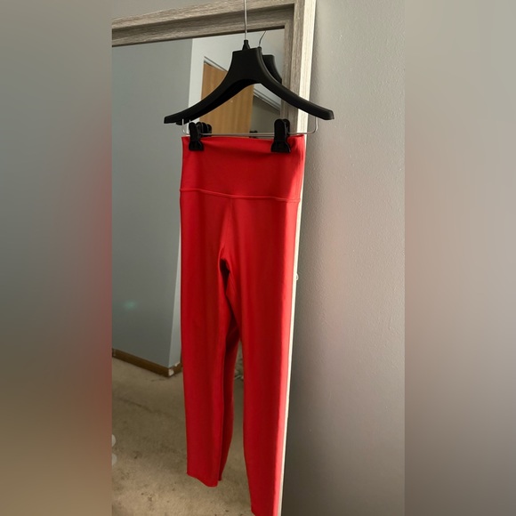 ALO Yog Women’s Air Lift Leggings